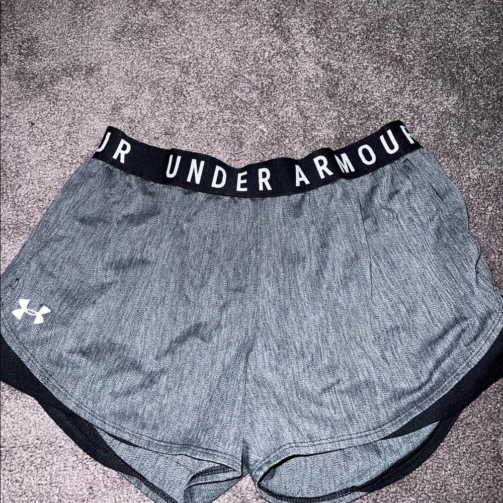 Under armour shorts size medium